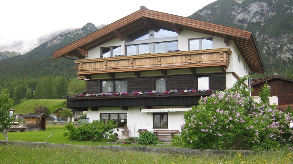 Bed and Breakfast Haus Karwendelblick Лойташ Экстерьер фото
